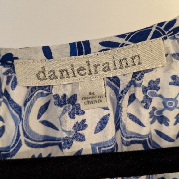 Daniel Rainn Sleeveless Boho Blouse with pom poms - Picture 3 of 3